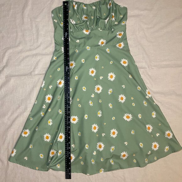 Belle Poque Green Daisy Dress Womens L Floral Adjustable Straps Flare Twirl EUC - Picture 9 of 9